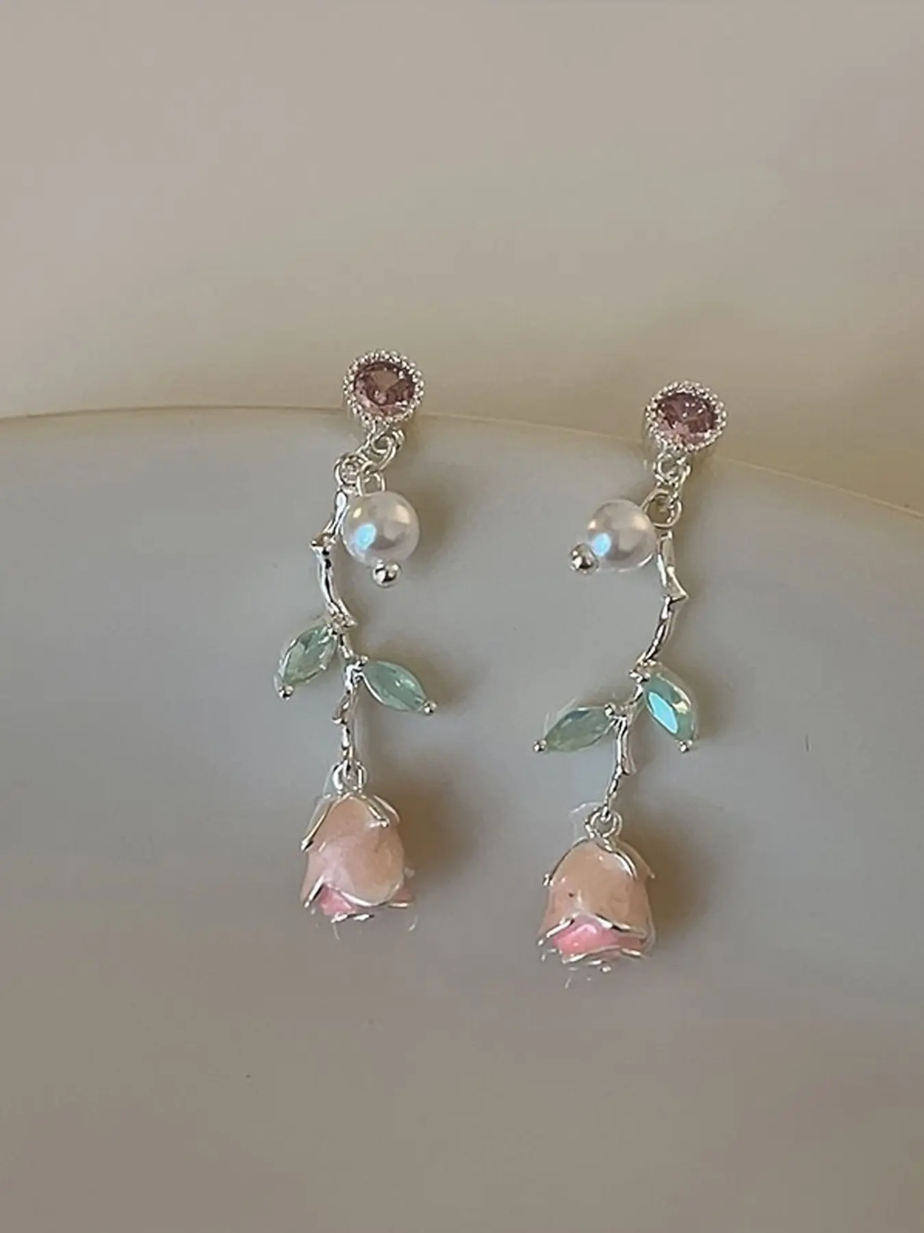 Elegant Tulip Flower Pendant Earrings, Long Floral Earrings for Daily Wear, Perfect Gift, Fashionable Accessory for All Seasons, Teen Girls