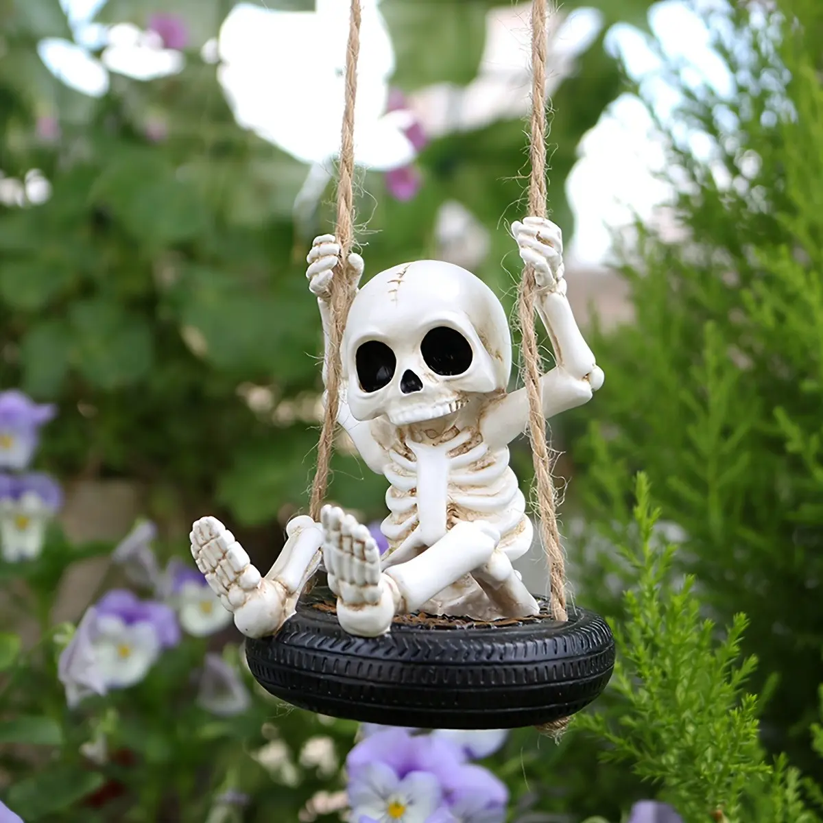 Unusual Tire Swing Skeleton Pendant Outdoor Garden Tree Hanging Skeleton Statue Halloween Ghost Decoration Yard Lawn Porch Sculpture Accent for Outside Autumn Party Layout Horticultural Enthusiast Novelty Gift Idea Grey Resin