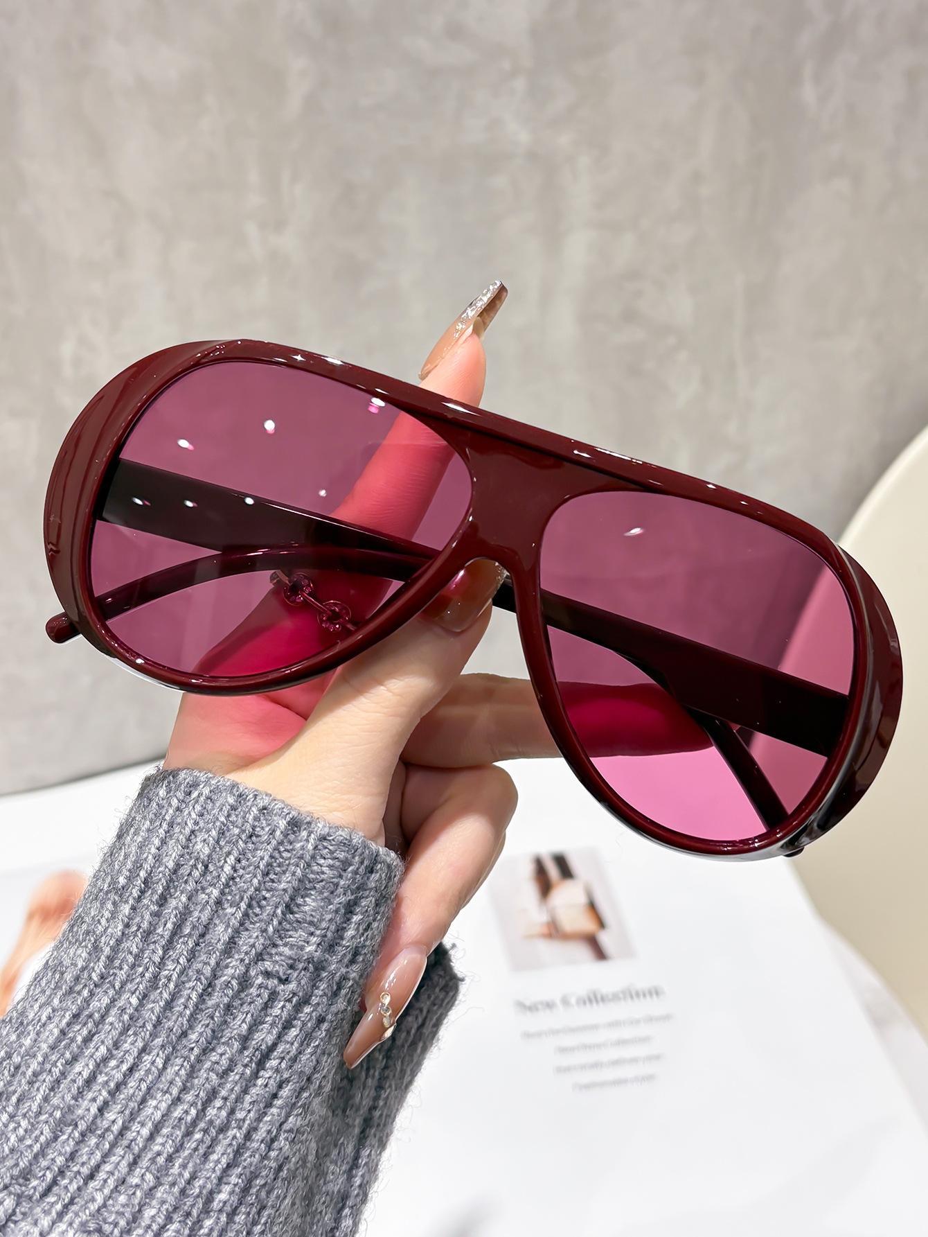 5 Pairs Y2K Street Style Women's Plastic Sunglasses in Assorted Colors Perfect for Beach Vacations Driving and Night Out Stylish Accessories for Every Occasion