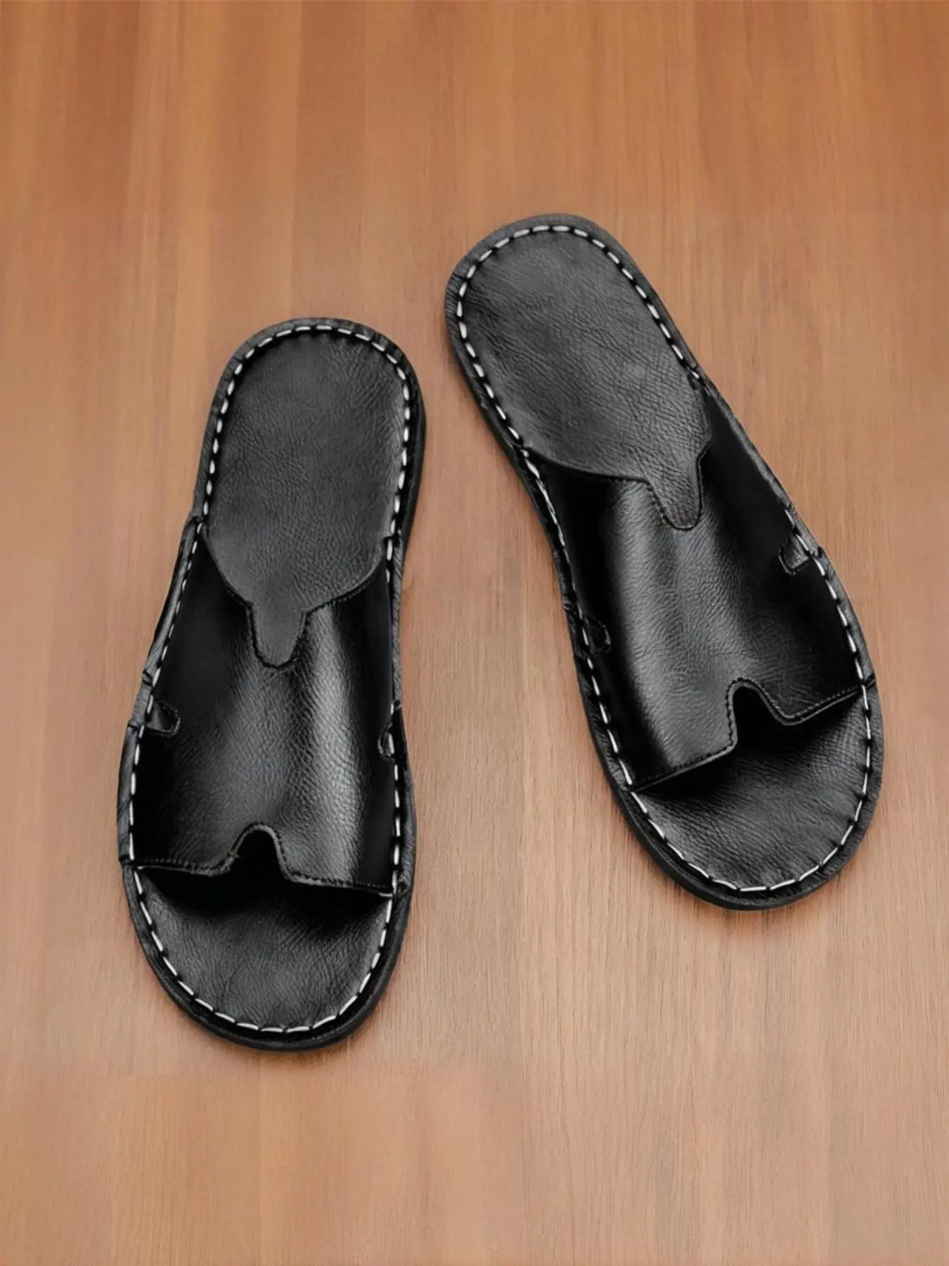 Men's Summer Large Size Leather Flip Flops, Comfortable Breathable Sandals, Non-Slip Durable Beach Shoes, Two-Way Design