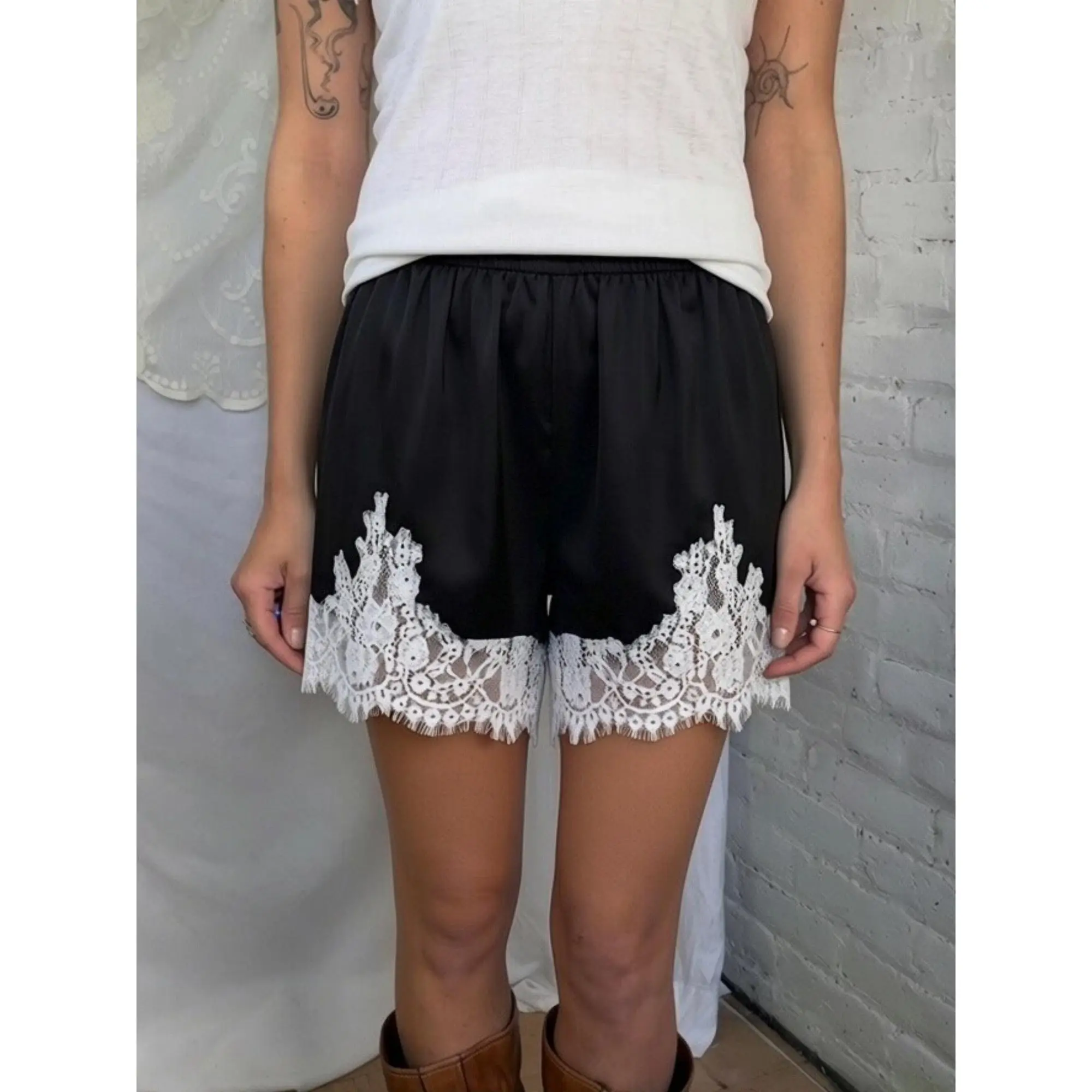 y2k Satin Shorts Women's Summer Elastic Waistband Lace Trim Shorts Hot Pants Streetwear
