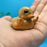 Cute Wooden Carved Cartoon Duck Ornament, Handheld Decorative Piece, Office Desk Home Table Decoration, Creative Animal Gift, Cute Figurine