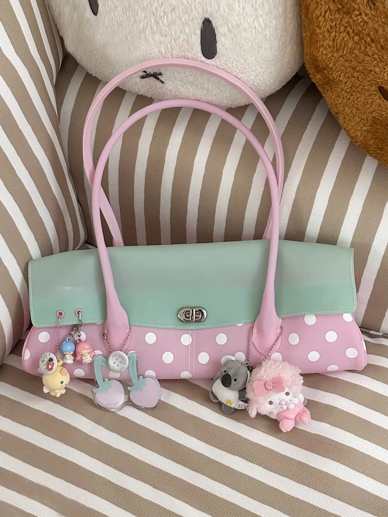 Girly Korean INS Fashion Sweet Pink Jelly Bag, Vibrant Pink Dopamine Contrast Polka Dot Large Capacity Commuter Underarm Shoulder & Handbag, Fashionable Commuter Handbag Bag for All Seasons