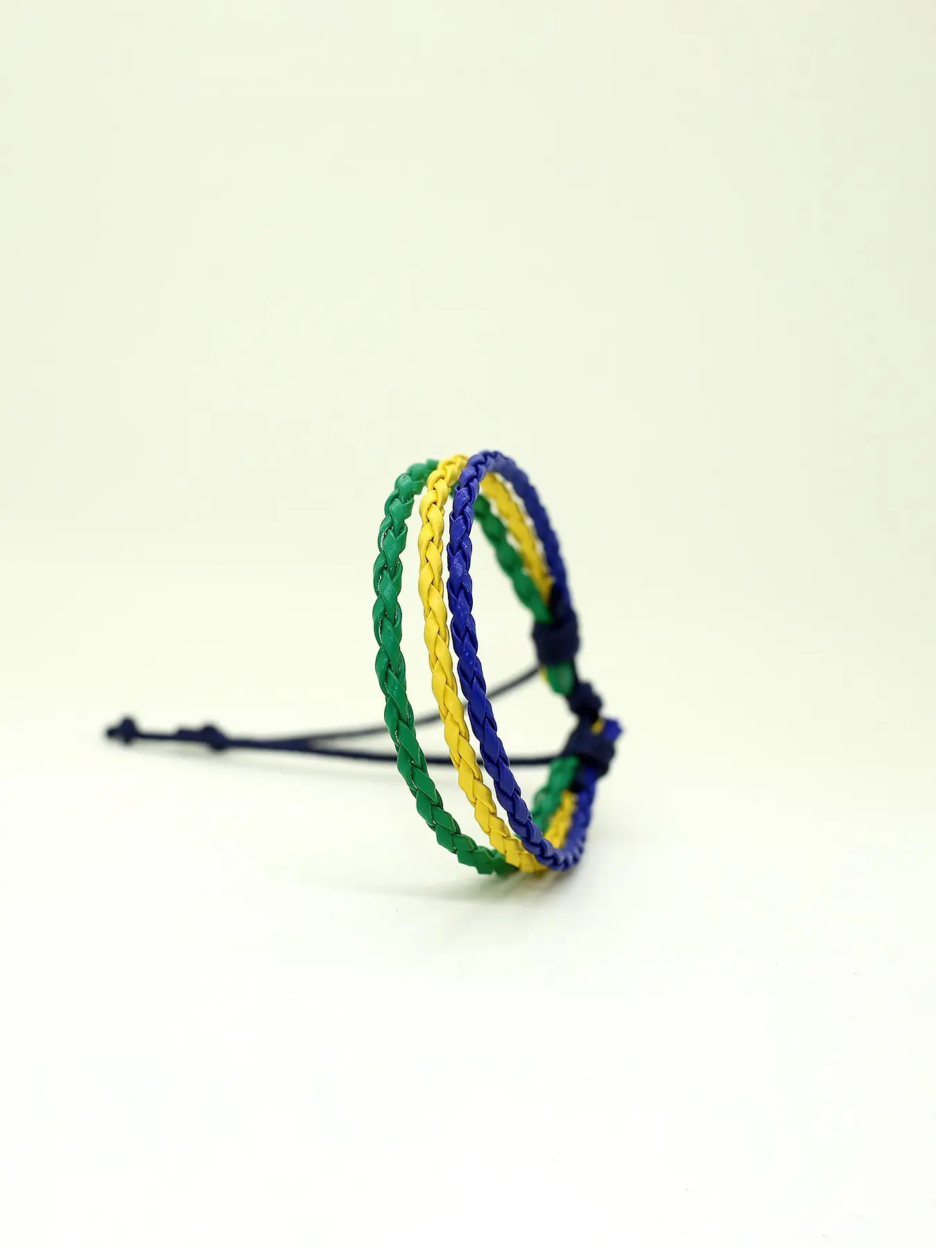 (Brazilian flag bracelet) 1 piece, handmade adjustable bracelet | Green, yellow, blue PU woven bracelet | Romantic style, suitable for daily wear and party occasions | Gender-neutral, bright and durable accessory | Braided Bracelet