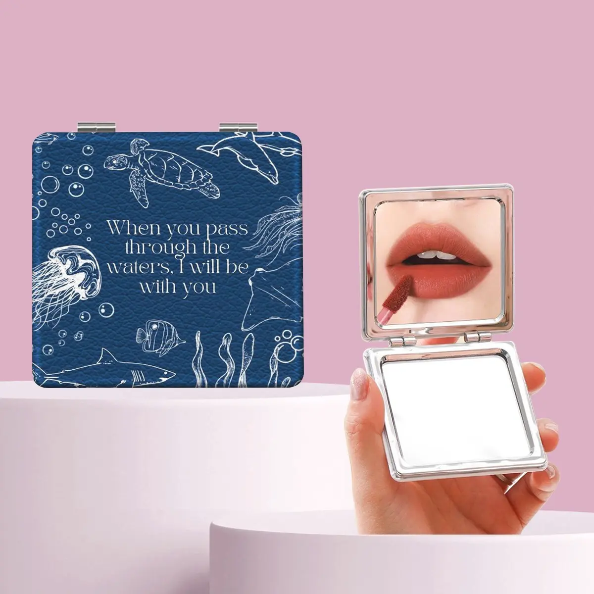 Vintage Turtle Jellyfish Letter Makeup Mirror, Foldable Mini Handheld Mirror, Perfect for All Occasions, Ideal Gift for Friends and Family