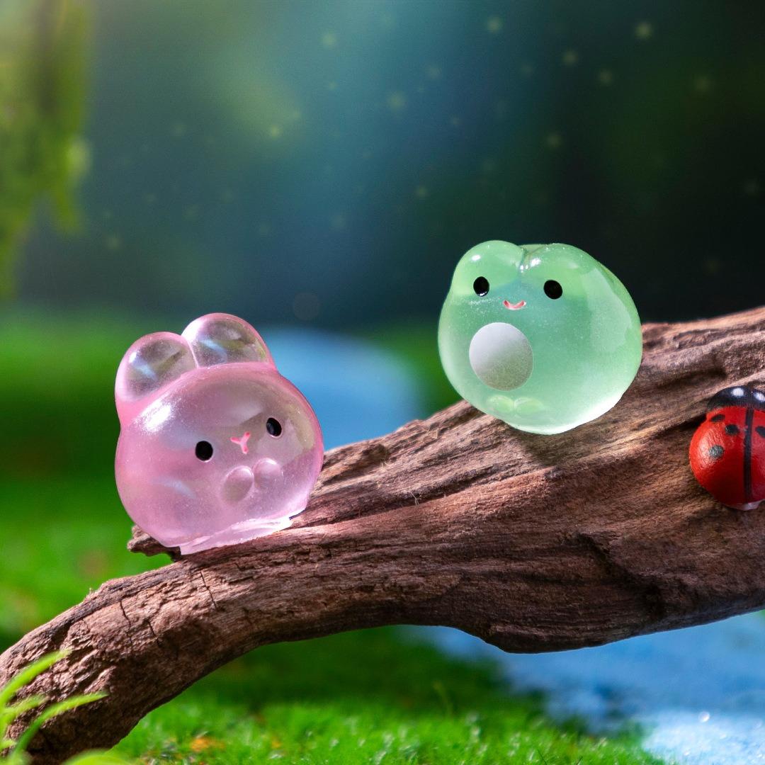 24 Luminous Mini Resin Animal Frog Tiger Figurine Glow in The Dark Miniature Figures Ornament Fairy Garden Accessories