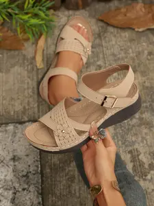 Plus Size Women's Summer Fashionable Breathable Outdoor Thick Sole Sandals, Flower Sandals, Floral Design Open Back, Breathable Perforated Soft Leather, Casual Wedge Shoes for Walking and Travel