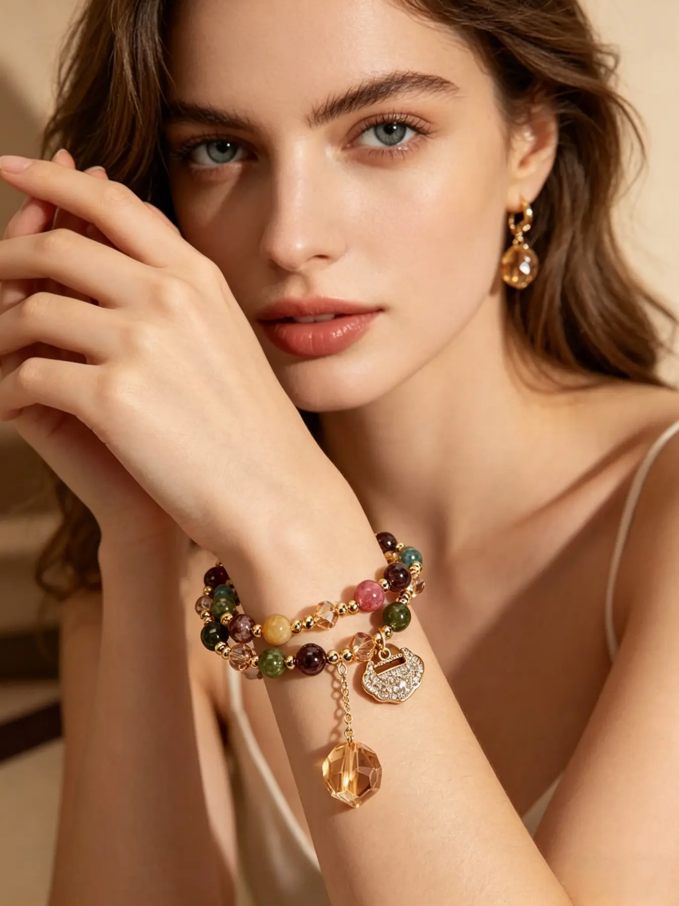 A fashionable double circle colored tourmaline bracelet, suitable for daily wear, vacation and dating occasions, and also a surprising and exquisite small gift.
