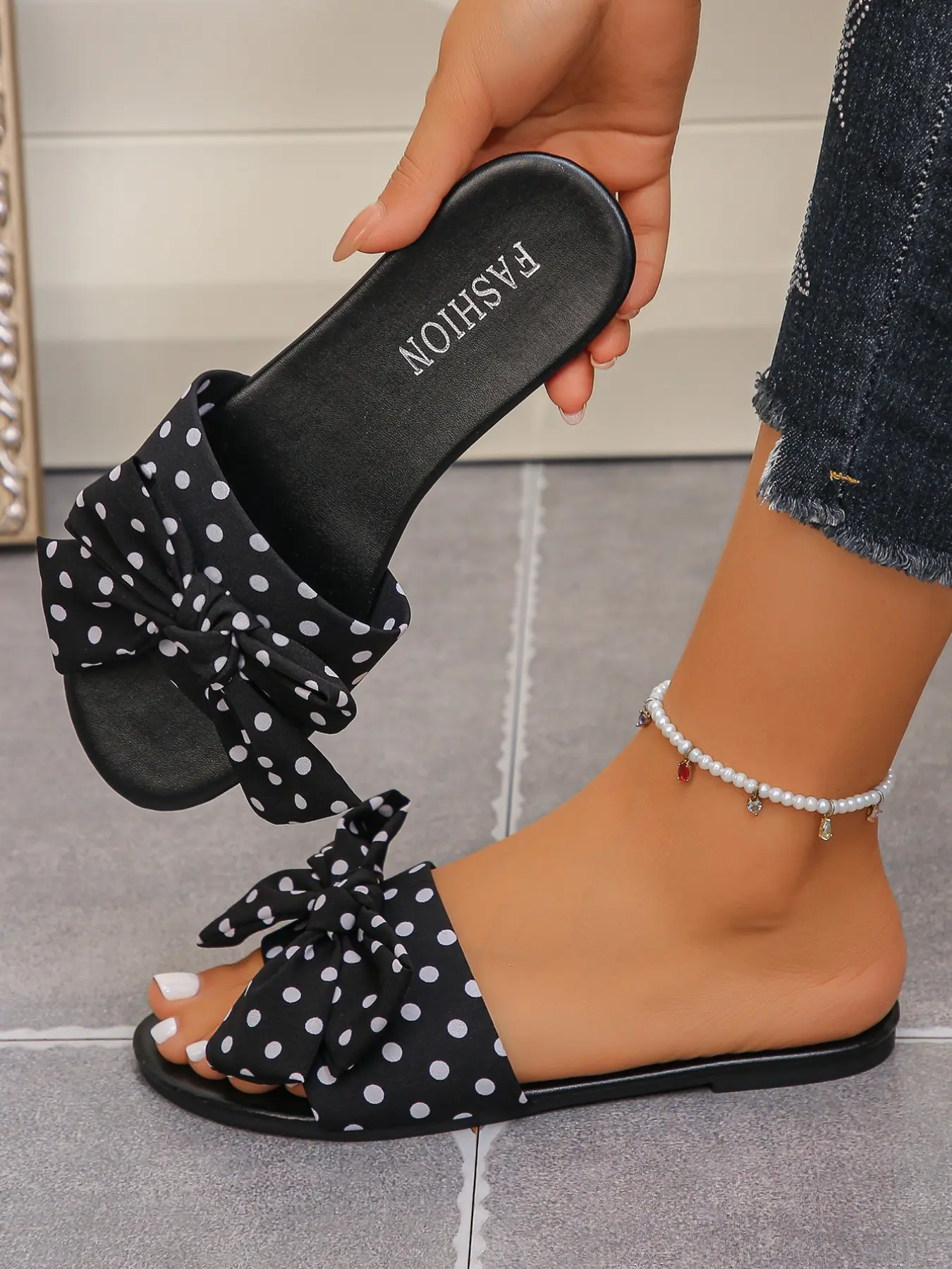 2026 Summer New Bow - decorated Flat Sandals, Multi - color (Green/Brown/Black/Yellow/Red/Orange/White) Square - toe Open - toe Soft - sole Rubber Women's Slides, Fashionable Footwear, Versatile for Daily Streetwear/Vacation/Home