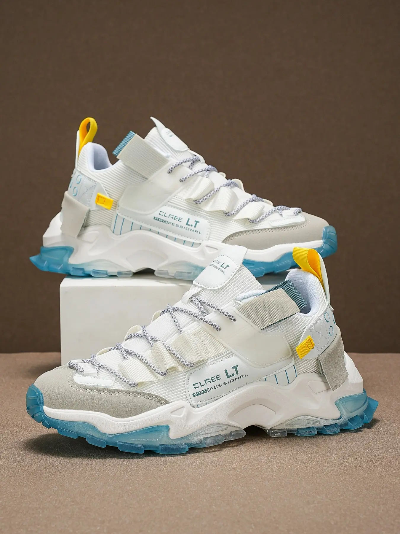 Men's All-Season Casual Sneakers - Trendy Streetwear Low-Top Sneakers, Low Top Trainers, Breathable & Comfortable with Geometric/Letter Print Design, Lace-Up Closure for Outdoor, Casual Wear, Plus Size