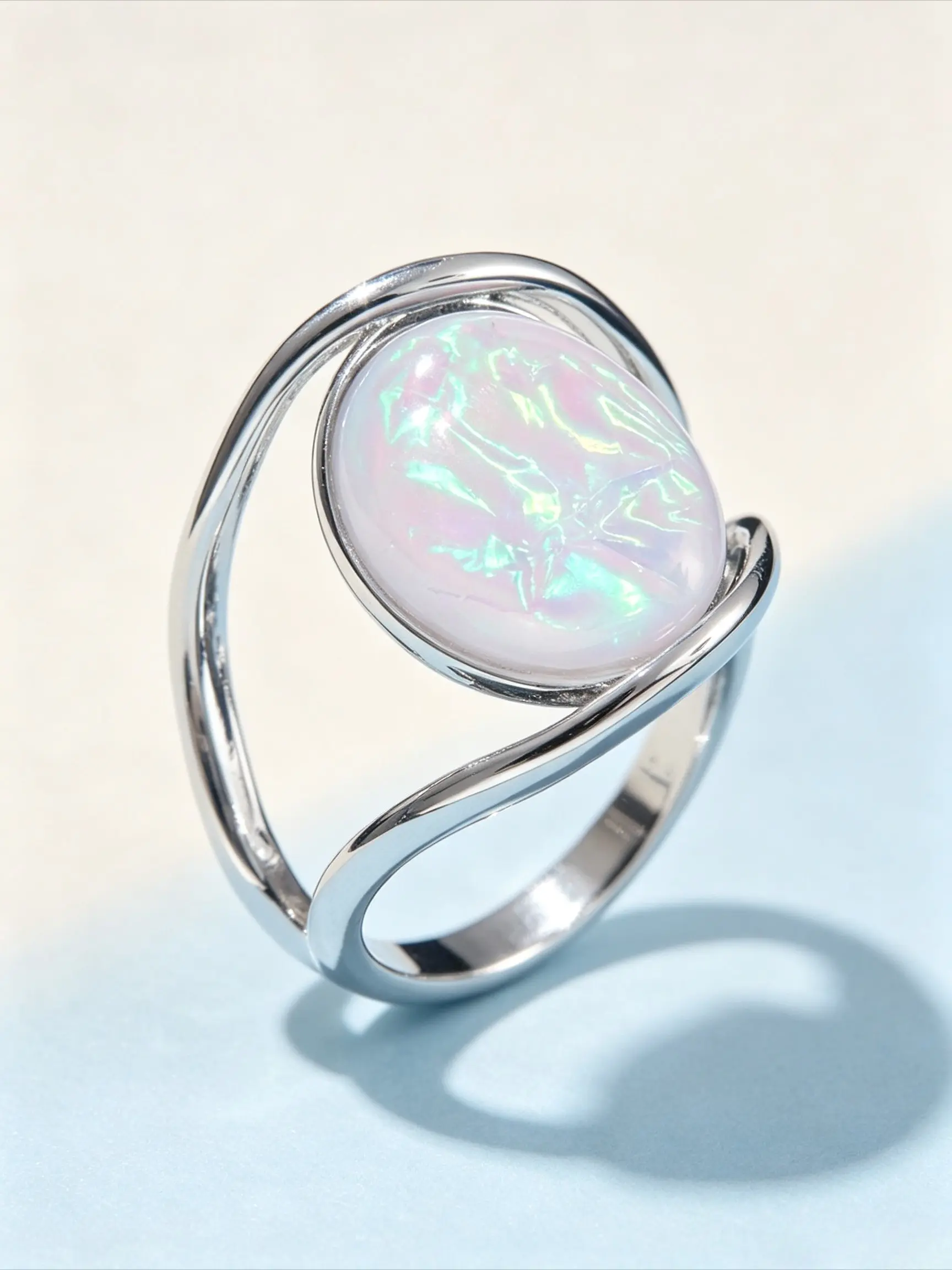 A Minimalist Oval Moonstone-Style Wrapped Ring For Women—A Luxurious, High-End, Niche Design That's Versatile Enough For Everyday Wear And Commuting, Fashion Ring