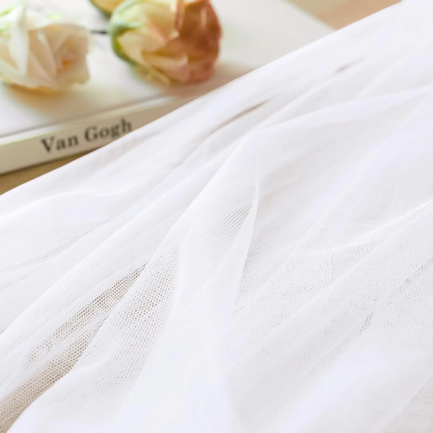 SiinvdaBZX White Tulle Fabric Roll, 54 Inch x 3 Yards Soft Drape Tulle Netting Fabric for DIY Craft Tutu Skirt Bridal Veil Wedding Party Table Skirt Ceiling Decor