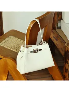 popular lock bag features a niche design with a light luxury and high-end feel. It is a large-capacity, versatile commuter shoulder bag for women
