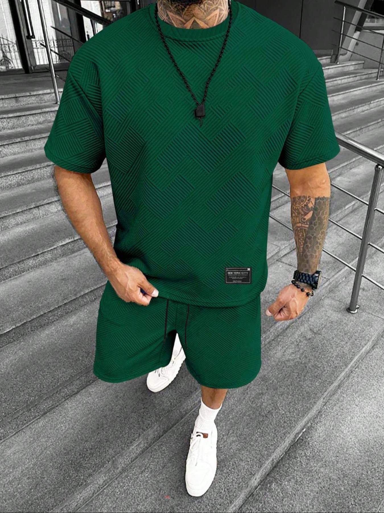 Two-Piece Set Men's Solid Short Sleeve Tee & Shorts Set, Regular Fit Casual Round Neck T-shirt & Track Shorts, Summer Clothes Set for Men