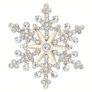 Fashion Classic Shining Crystal Snowflake Brooch Badges for Women Men Elegnat Lady Christmas Clothing Coat Pin
