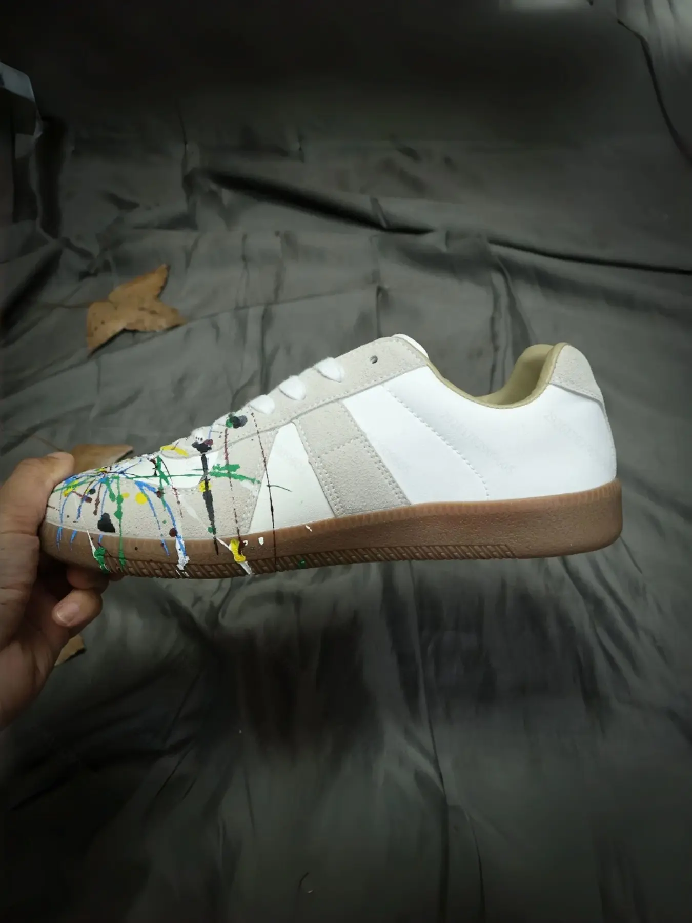 2026 New Casual Lace-Up Sports Shoes, German Training Style, White Gray Colorful Graffiti, Street Fashion, Unisex, Comfortable Running Shoes