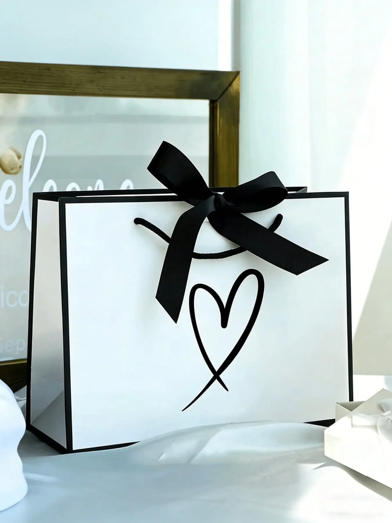 Fashion Heart Pattern Gift Bag, Lightweight Foldable Shopping Bag, Perfect for Birthdays, Weddings, Baby Parties, Mother's Day, Father's Day, Valentine's Day
