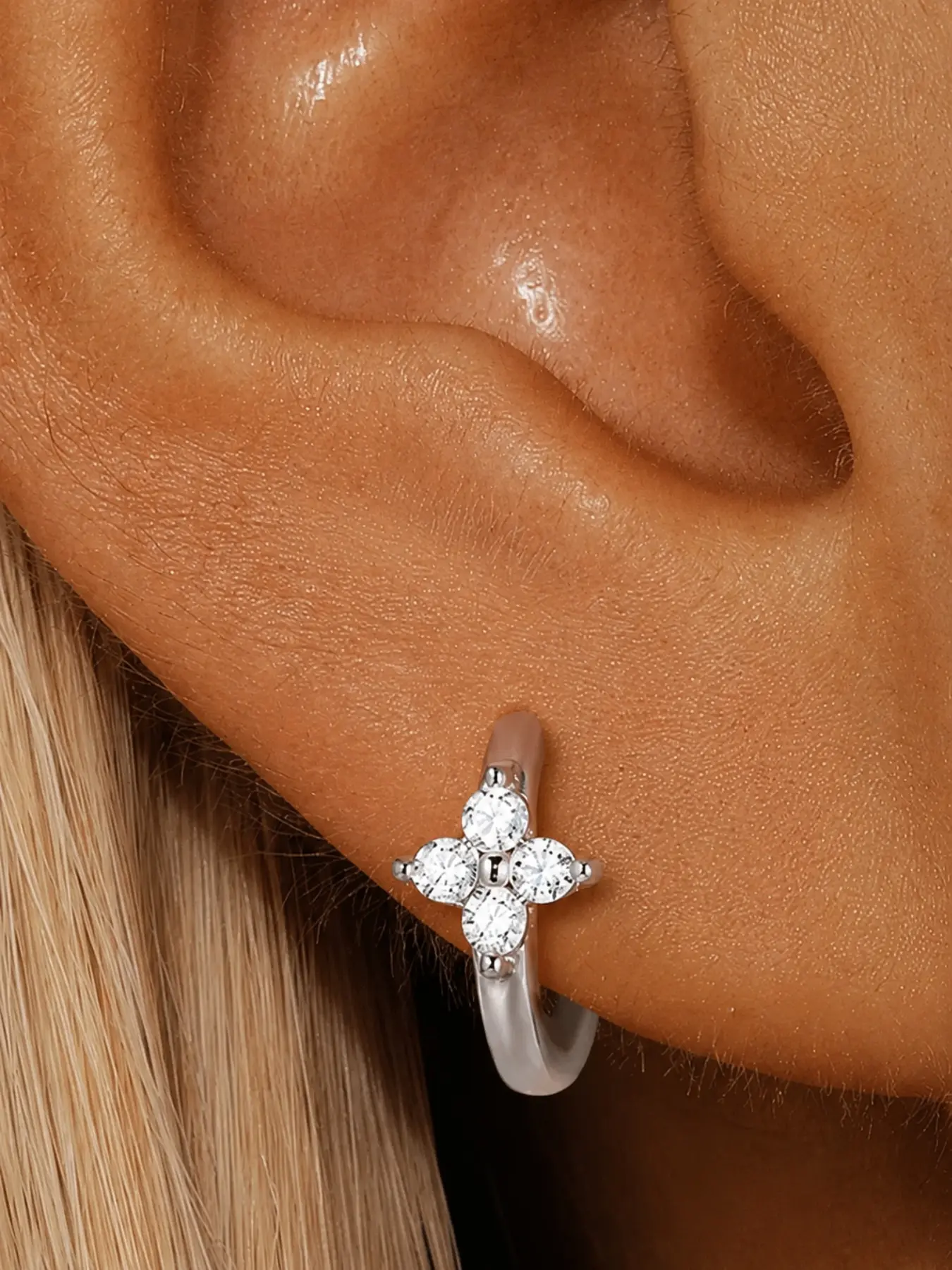 S925 Silver Clover Flower Moissanite Earrings, Hypoallergenic Piercing Jewelry, Elegant Women's Accessories for Daily Wear, Parties, Weddings
