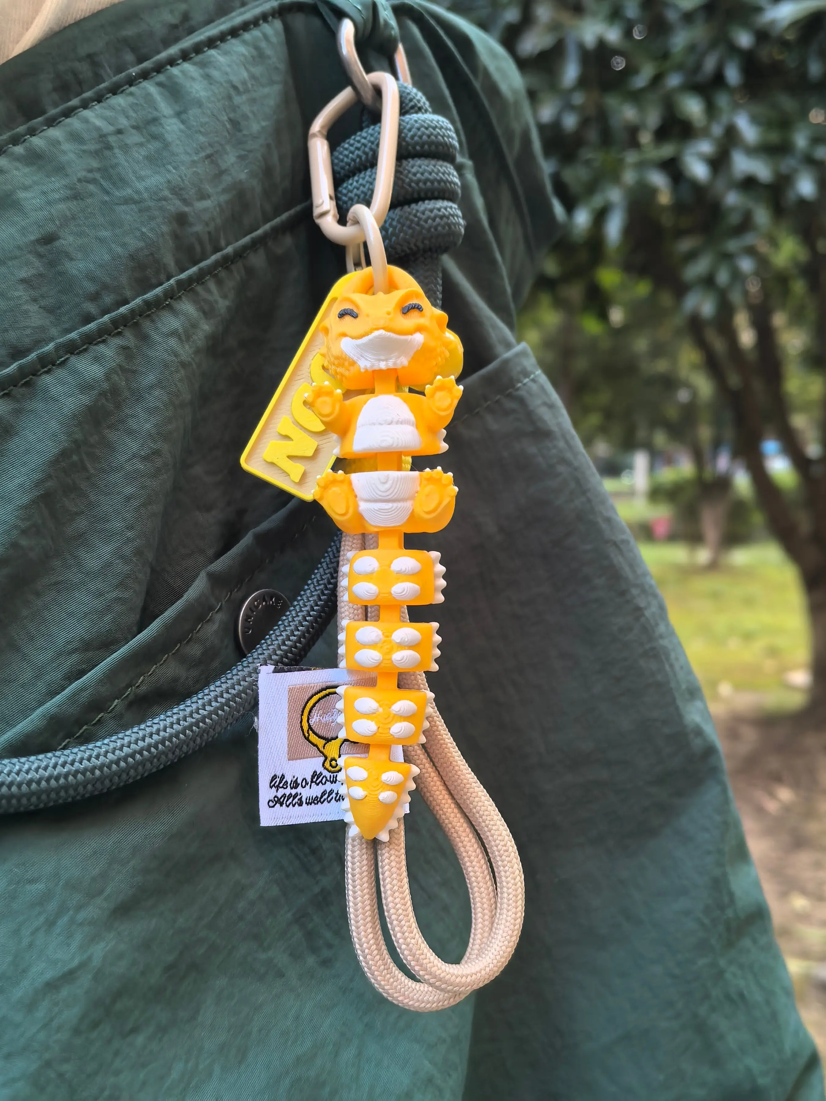 Animal Element Long Tail Iguana Keychain, Backpack Charm, Nylon Rope Lanyard, Birthday Gift, Fashion Accessory, Adult Only