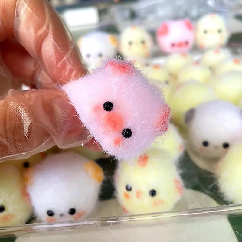 Kawaii Phthalate-Free Silicone Stress Relief Toy, Portable Realistic Cute Animal Shape Chick-Pig-Dog Keychain Bag Pendant for Children Development, Pigs