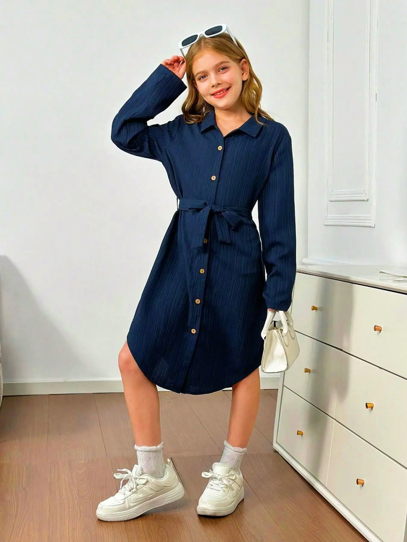 8-12 Years Old Girls' British Style Waist-Cropped Shirt Dress, Collared Button Dress, Solid Texture Fabric, Single Row Button Design, Versatile Long Sleeve Casual Dresses