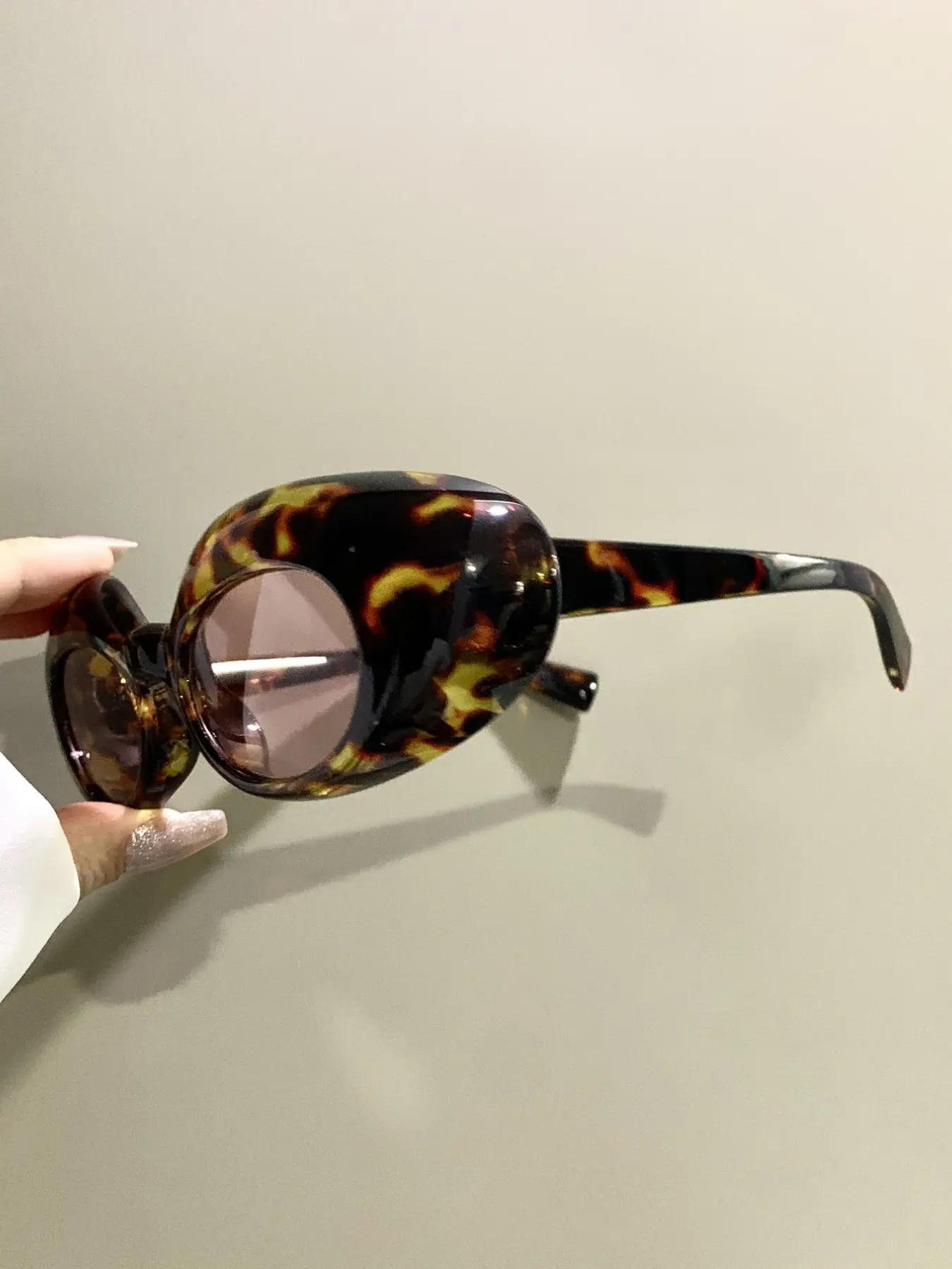 Novelty Funny Oval Eyeglasses, Thick Frame Glasses, Retro Fashion Decorative Eyewear, Party Accessory for Women and Men