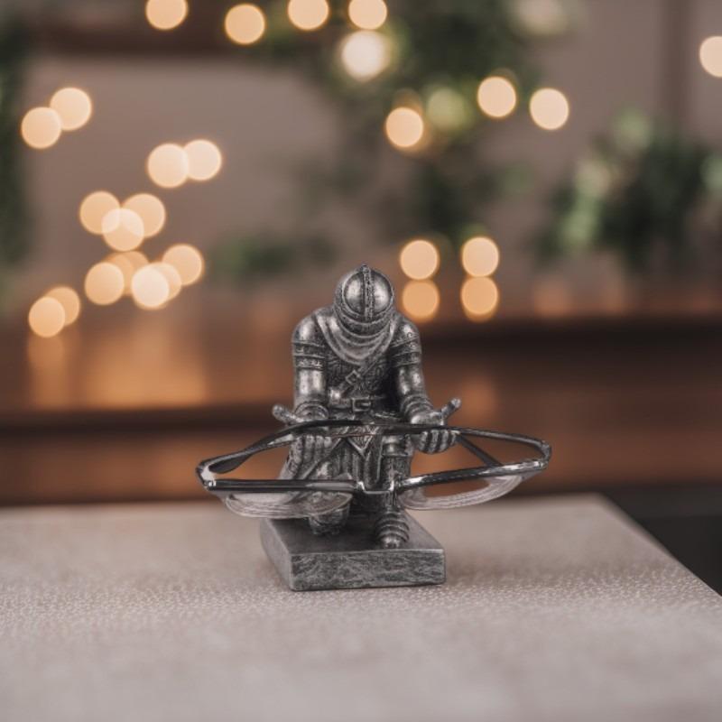 Resin Desk Organizer Sunglasses Holder Pen Stand Eyeglass Display Piggy Bank Home Office Decor