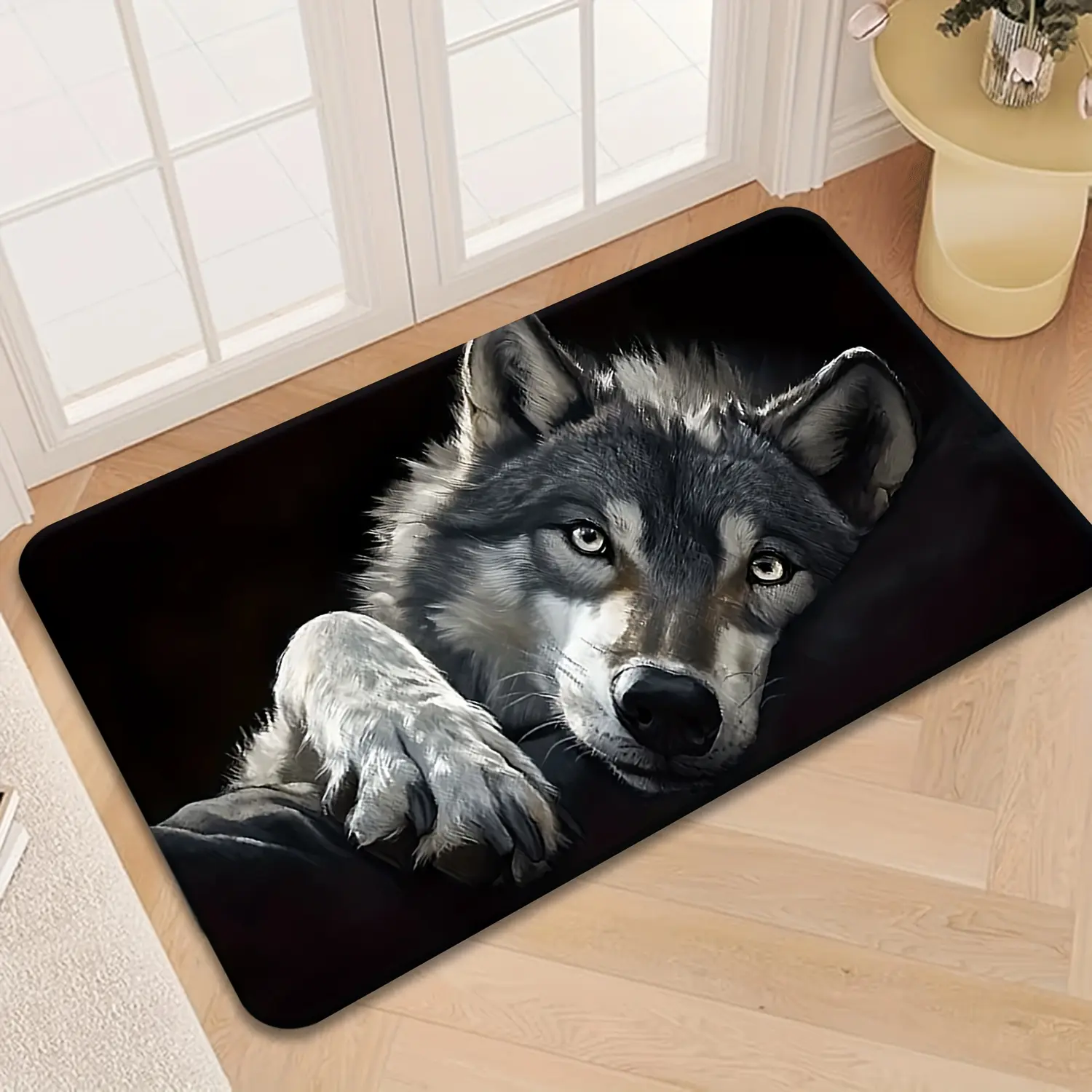 1 piece of ultra-soft flannel material non-slip floor mat with a gray wolf pattern print. It can be machine washed and does not easily fade. Suitable for use in kitchens, dining rooms, hallways, bathrooms, bedrooms, study rooms, computer areas., Animal Th