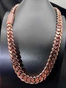 22mm Wide Cuban Chain VVS Iced-Out Diamond Lock Hip-Hop Gold-Plated Cuban Chain, Cuban Link Chains, Hip-Hop Luxury Design, Perfect for Parties and Photos, Comes in a Beautiful Gift Box, Great Gift for Elders and Friends