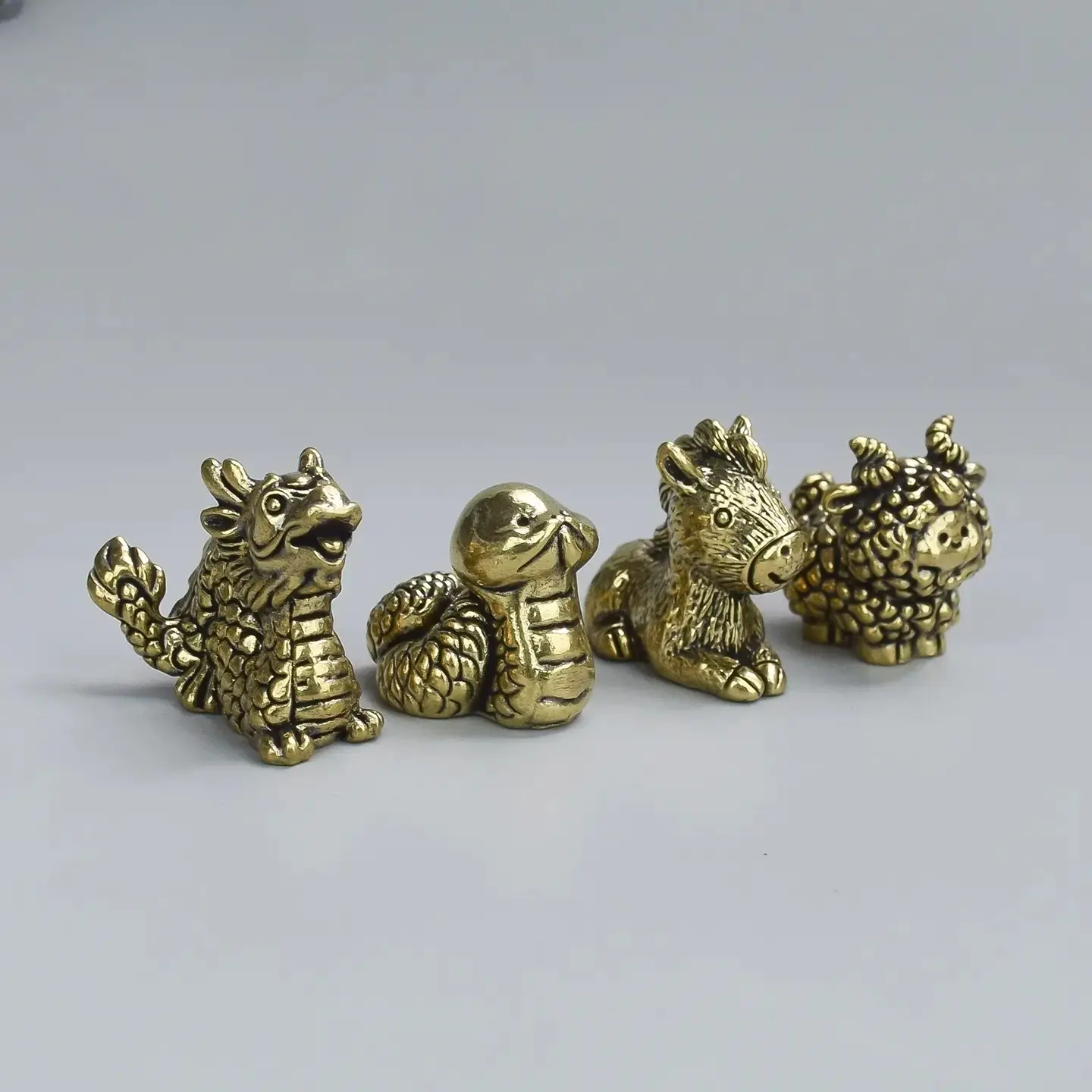 Handcrafted Copper Chinese Zodiac Figurines, Complete Animal Collection: Rat, Tiger, Rabbit, Dragon, Horse, Sheep, Monkey, Rooster, Dog & Pig, Vintage Metal Ornament for Desk, Shelf Decor & Holiday Gifting
