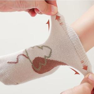 L-SOK016 Toddler Non Slip Socks, Cute Baby Socks with Grips Crew Socks 5 Pairs L-SOK016 Toddler Non Slip Socks, Cute Baby Socks with Grips Crew Socks 5 Pairs