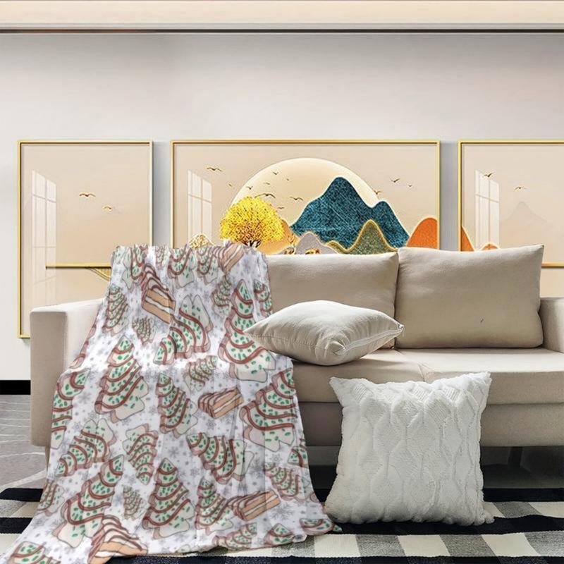 Soft All-Season Flannel Cozy Christmas Tree Cake-Shaped Throw Blanket - Perfect Gift For Sofa, Bed, And Travel