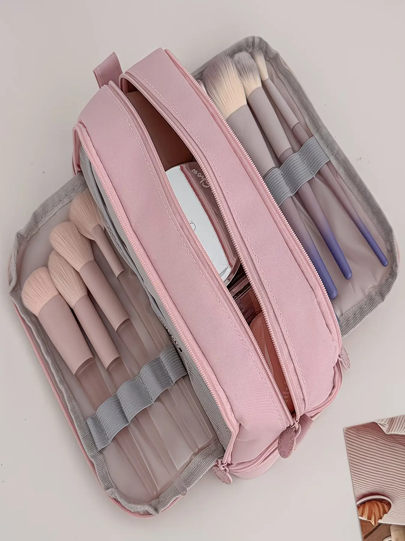 Fashionable Three-Layer Makeup Bag, Portable Partitioned Travel Cosmetic Organizer, Cosmetics Organizer, High-Profile Solid Color, Ideal for Outing Use