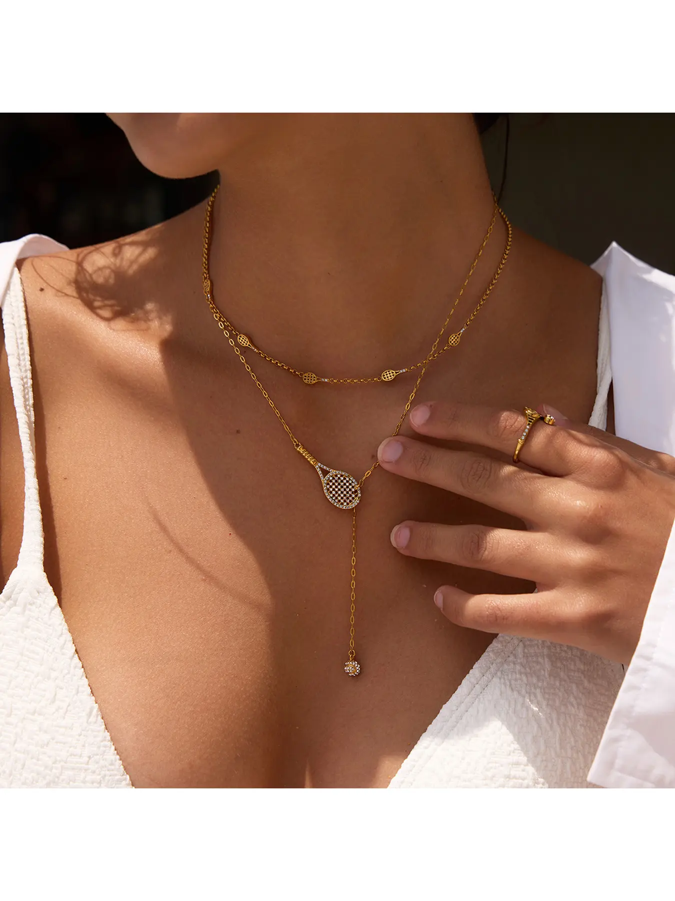 1PC Tennis Racket Exquisite Trendy Pendant Necklace for Women, 18K Gold Plated Stainless Steel, Hypoallergenic Waterproof Non-Fade Luxury Daily Jewelry Accessories