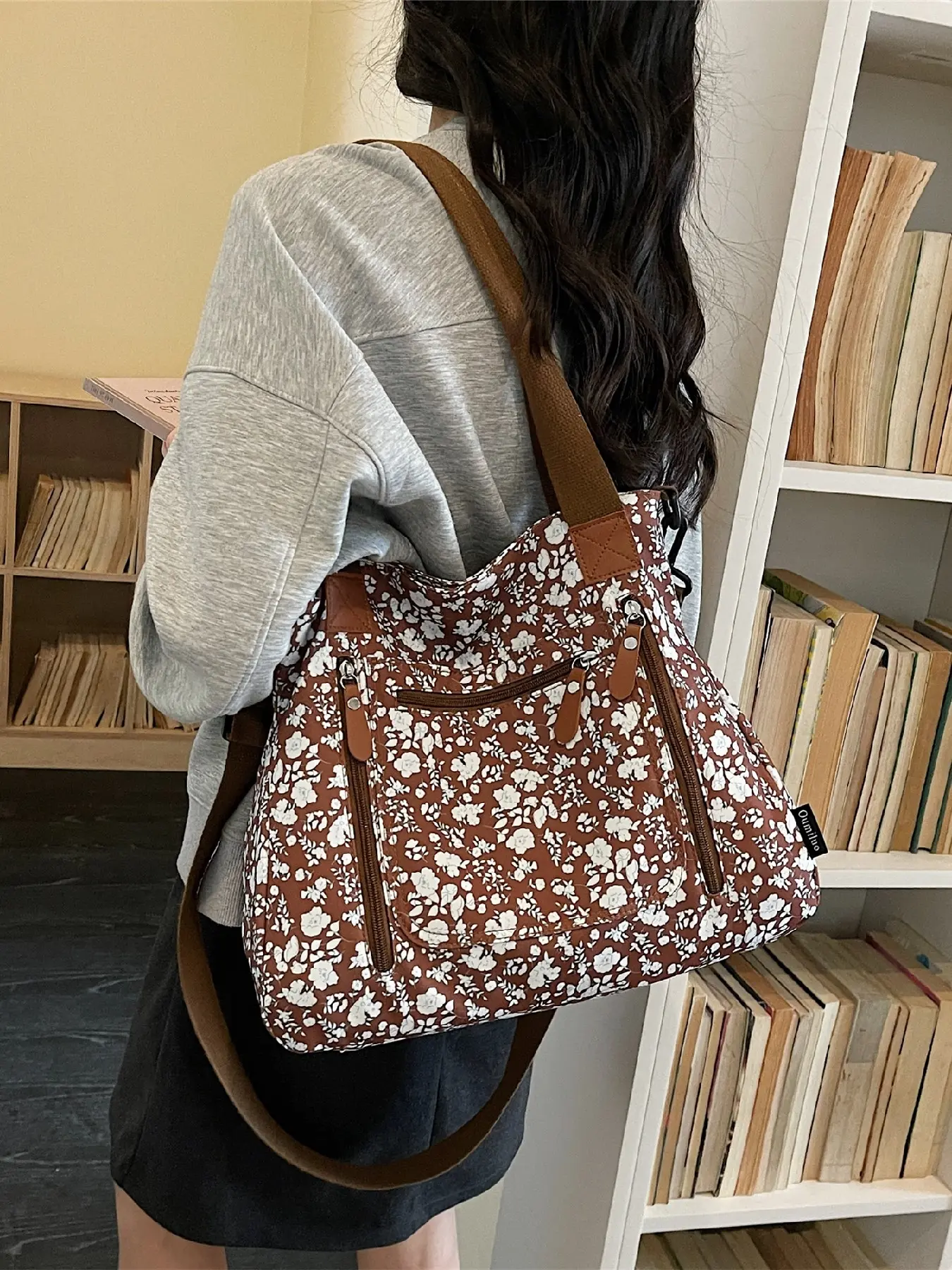 floral waterproof nylon tote bag, multi compartment zipper mommy bag, detachable adjustable wide strap crossbody purse, countryside fresh student commute bag, large multi front pocket travel shoulder bag, lightweight everyday handbag, Casual Trendy Bag
