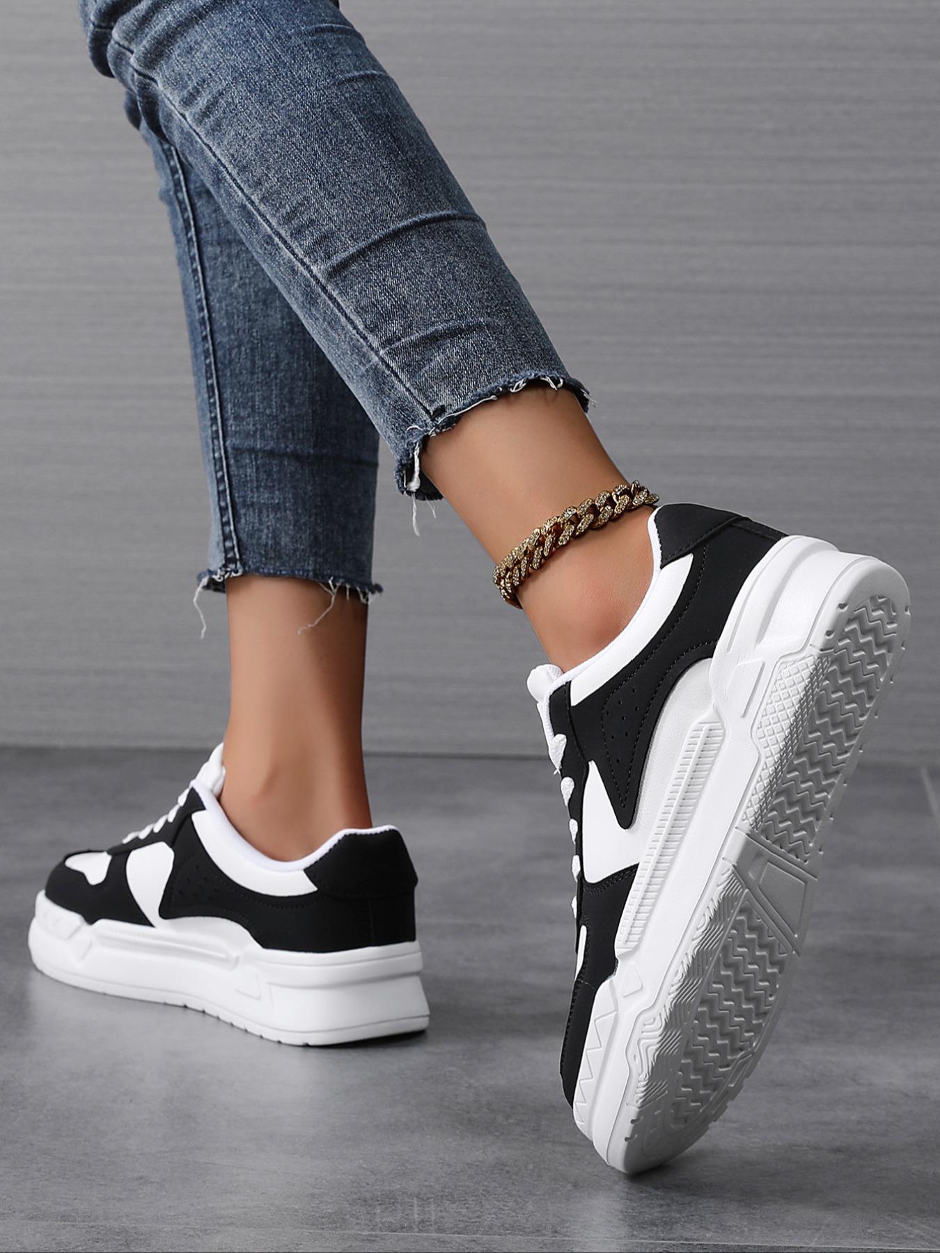 Women's Fashionable Patchwork Lace Up Skate Shoes, Casual Comfortable Breathable Sports Shoes, Female All-match Round Toe Shoes for Daily Wear, Closed