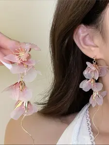 Mesh Petal Wave Gold Chain Earrings, Forest Fairy Style Gradient Mesh Design, Vacation Date Atmosphere Earrings, Pair of Earrings