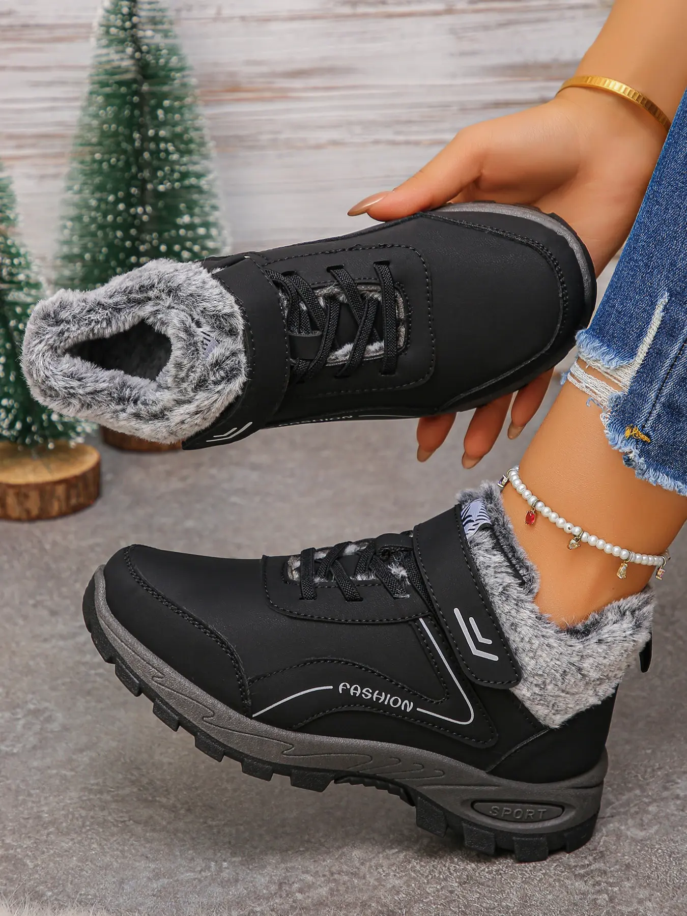 Women's Winter Ankle Hiking Boots, Synthetic Leather Upper Lace-Up Velcro Strap Plush Faux Fur Lining Collar Rugged Thick Sole Round Toe Outdoor Boots, Stylish Ladies Footwear For Cold Season Outdoor Trekking Daily Commute Snow Walks Weekend Trips