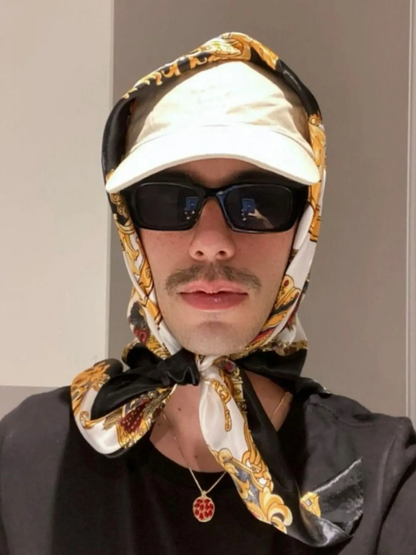 Men's Simple Chain Print High Saturation Bright Scarf/shawl, Scarf Head Wrap, Fashion Headscarf, Versatile Fashion Accessory, Ideal for Daily Wear, Travel, Home Relaxation