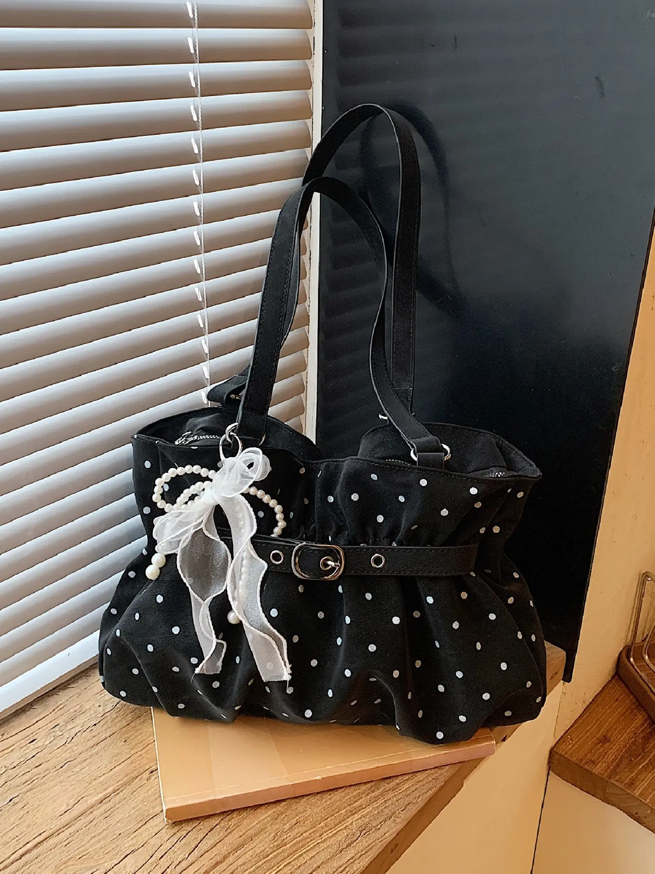 Unique Design Sweet Polka Dot Women's Tote Bag, Bow Pendant Decorative Shoulder Bag, Stylish and Fashionable Accessory for Daily Use