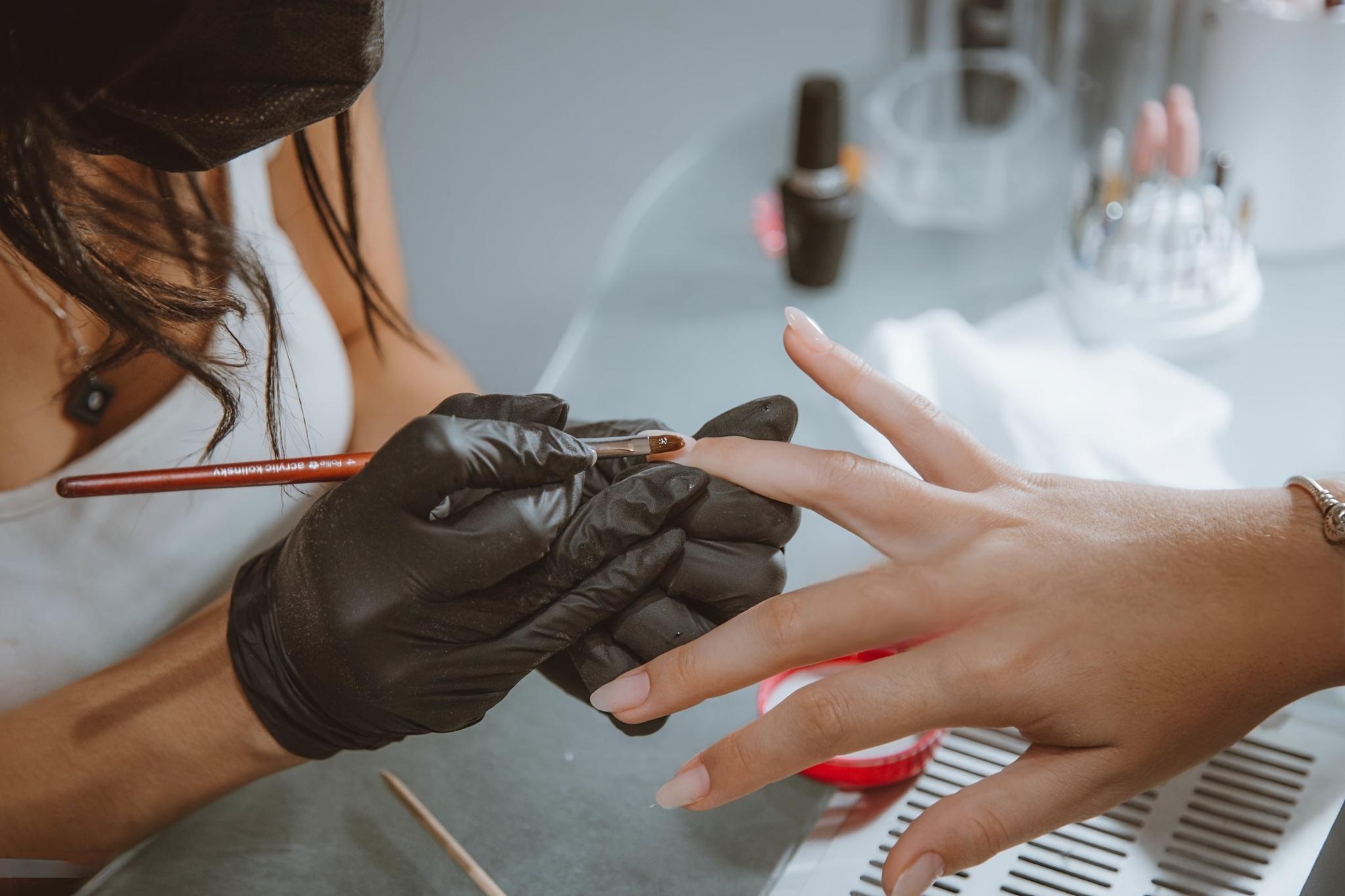 Nitrile Gloves 50pcs Black/White/Blue/Pink/Purple Nitrile Disposable Gloves |   Cleaning Gloves,Durable, Latex Free, Thickened Design for Kitchen, Tattoo, Beauty Salon, Bathroom Cleaning - Large Medium Small,Oil-proof,Waterproof,Essential for Home