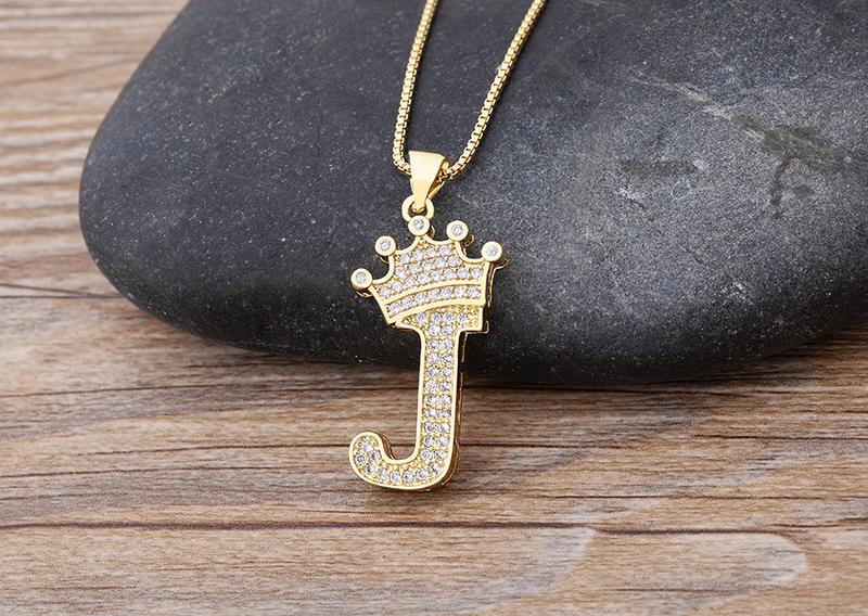 Aesthetic Luxury Copper Zircon A-Z Crown Alphabet Pendant Chain Necklace Hip-Hop Style Fashion Woman Man Initial Name Jewelry Gift for Girl Women Couple