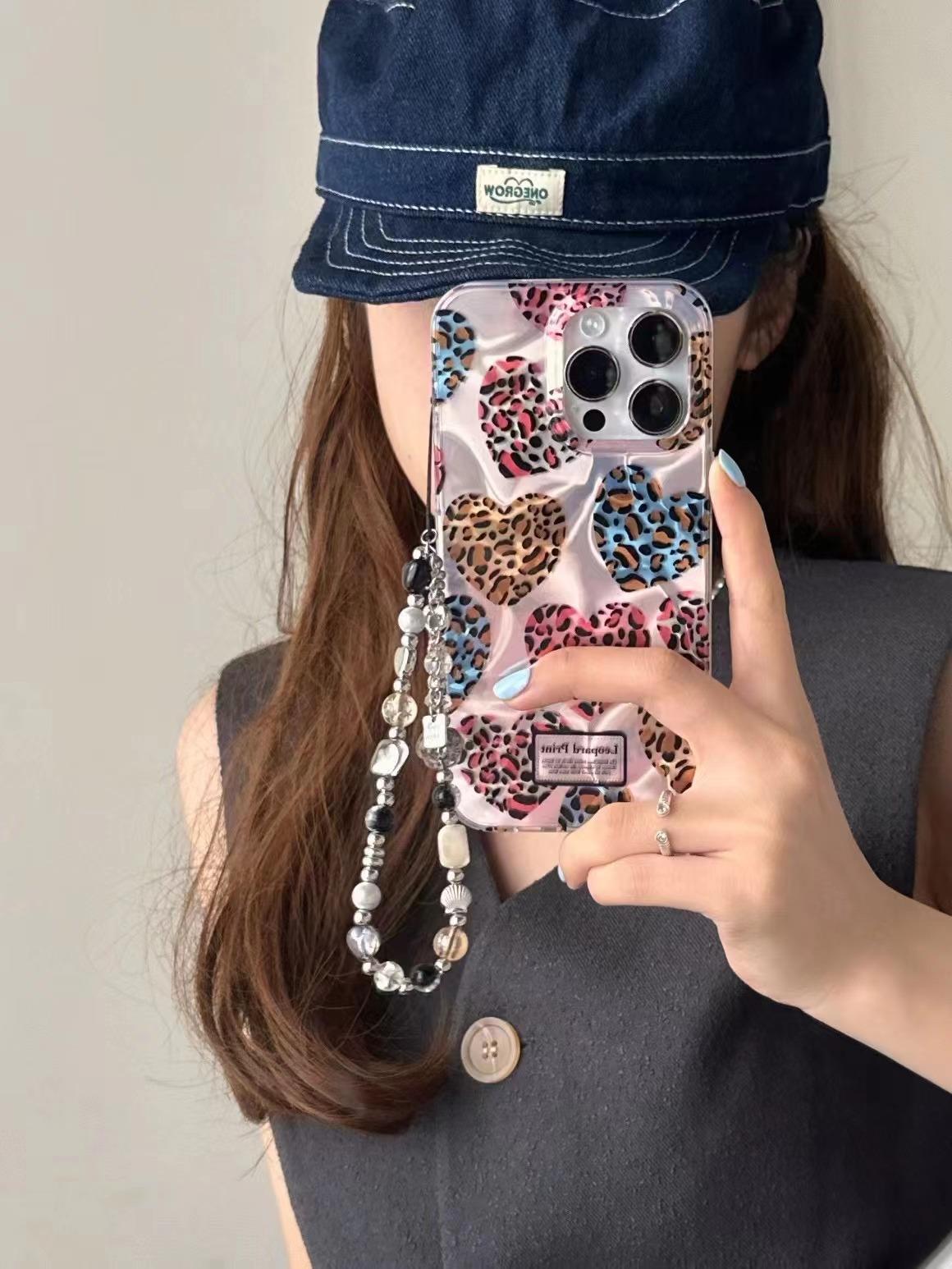 Sweet Cool Leopard Print Love Heart Phone Case with Chain for iPhone 17 Pro Max 16 15 14 13