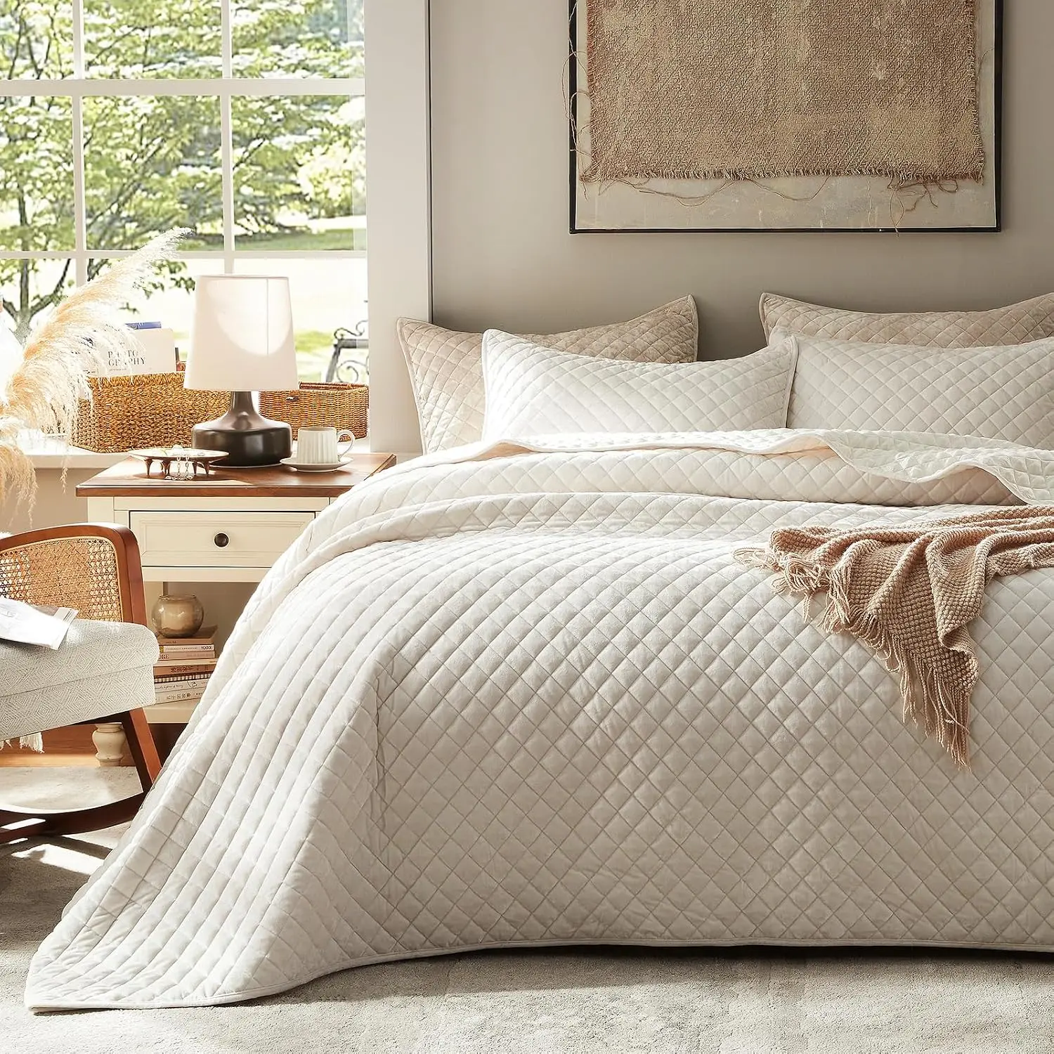 Size  Quilt Set (98"x106"), Luxurious  Quilted Stitching, Lightweight Soft - Bedspread Set with 2 Pillow Shams, White