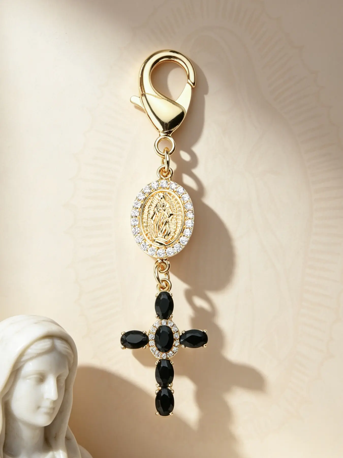 1 Piece Cross-Shaped Keychain Featuring Our Lady Of Guadalupe And Jesus, Made Of Copper, A Classic Religious Decoration, Can Be Used As A Car Key Accessory, Backpack Pendant, Handbag Pendant, Money Bag Decoration, And An Exquisite Baptism Gift.
