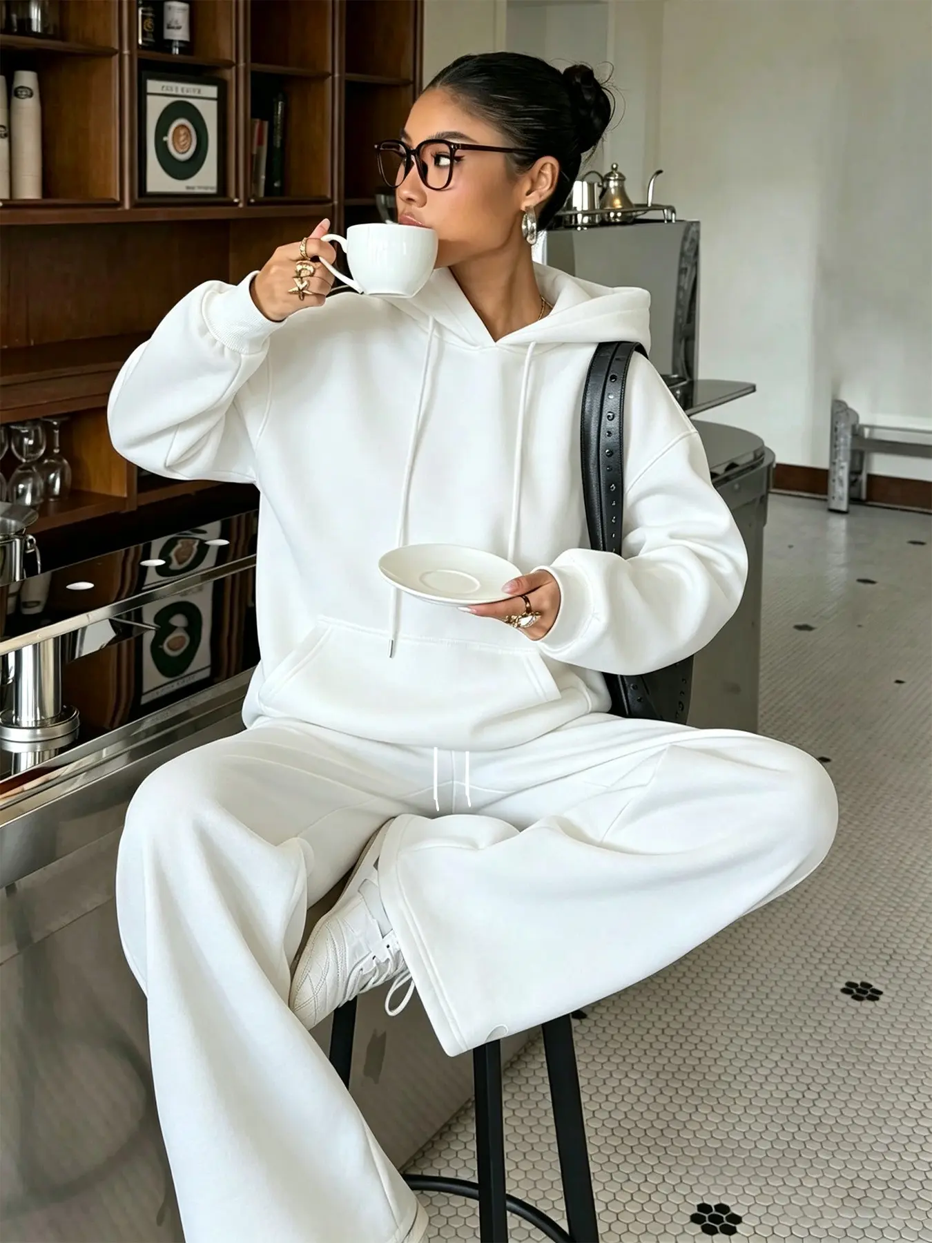 Women's Fashion Sportswear Set, Hooded Sweatshirt and Loose Straight Pants, Soft Comfortable Fabric, Perfect for Fall and Winter