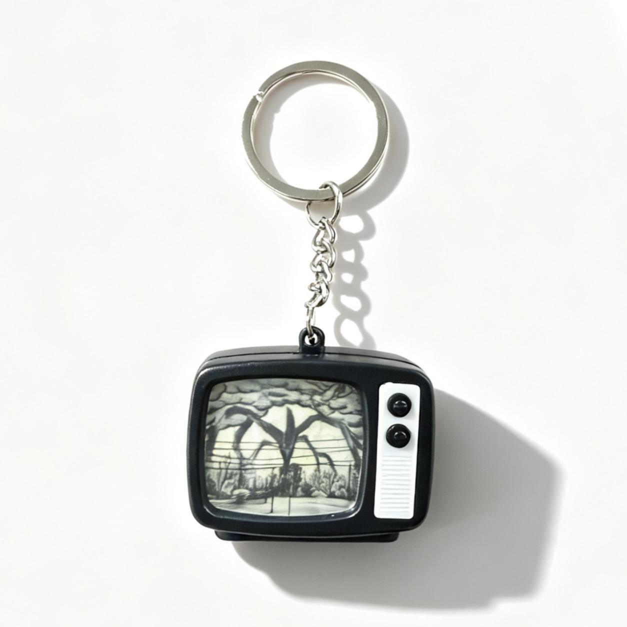 Stranger Things-themed creative merchandise: small TV-shaped glowing  pendant as a gift for friends Keychain