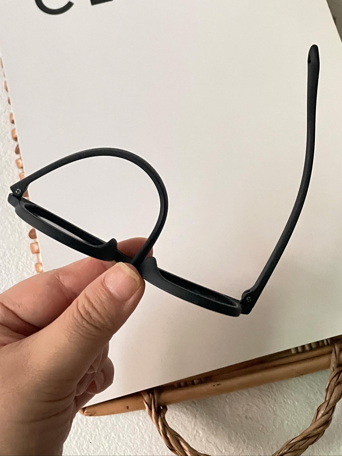 Uv400 Sunglasses with Anti-Drop Strap, Unisex Baby Shades, Travel Essential Sun Protection Glasses for Kids