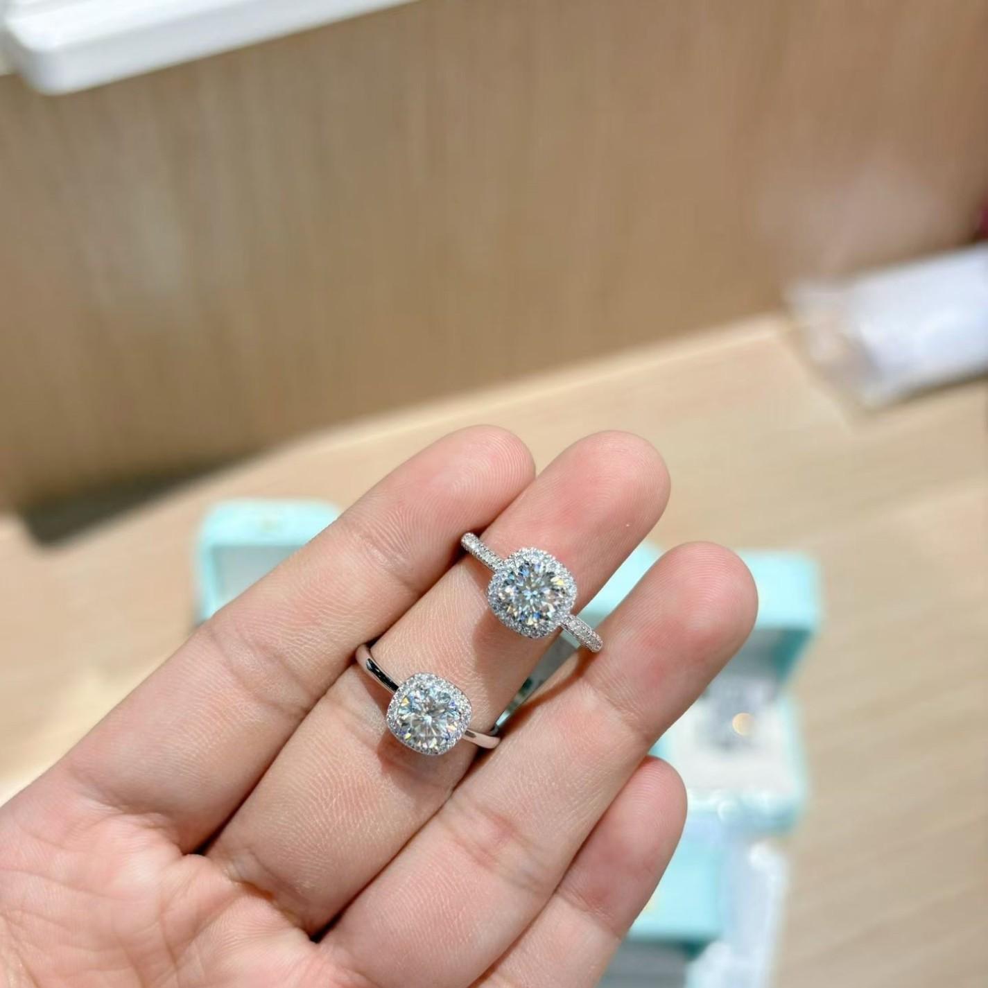 Small square ring inlaid with moissanite