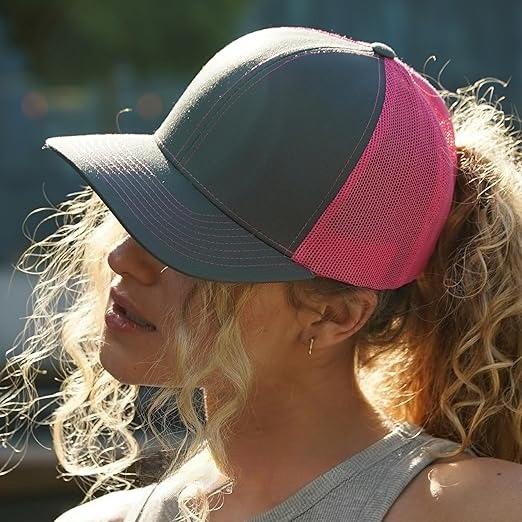 Good osierds Blank Trucker Hat for Men Women, Summer Breathable Mesh Snapback Baseball Cap, Solid Color Flat Brim Hip Hop Streetwear Sun Hat for Outdoor Beach Vacation Travel